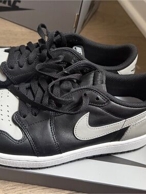 Jordan Black & White grey  Low-Top Sneakers-unisex
